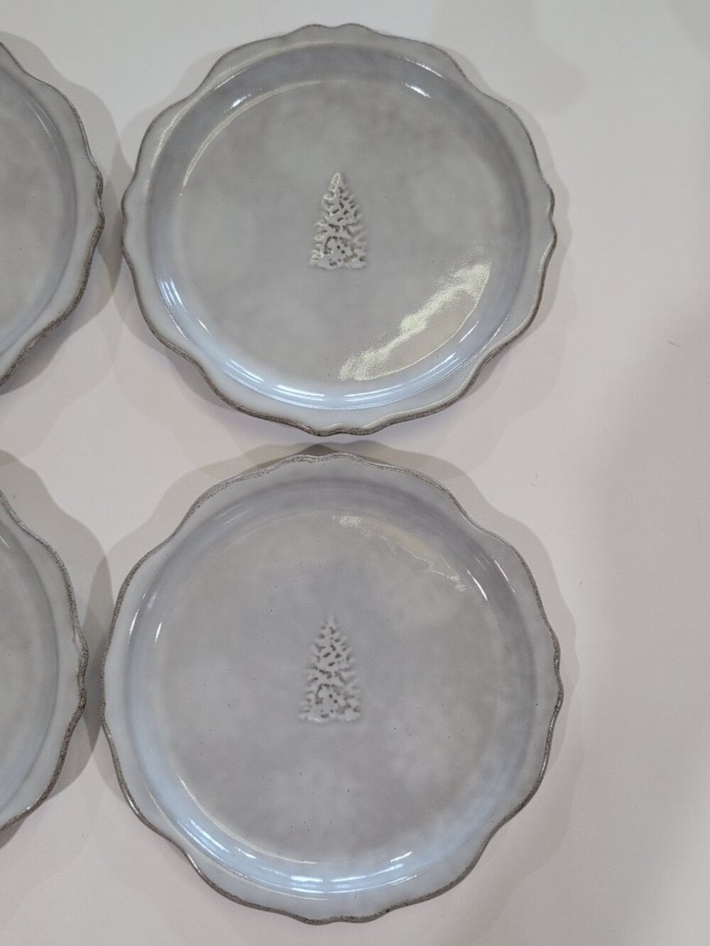 4 Carved Ribbed Edge Appetizer Plates Sour Cream Tree Hearth & Hand Magnolia NEW - Picture 3 of 5